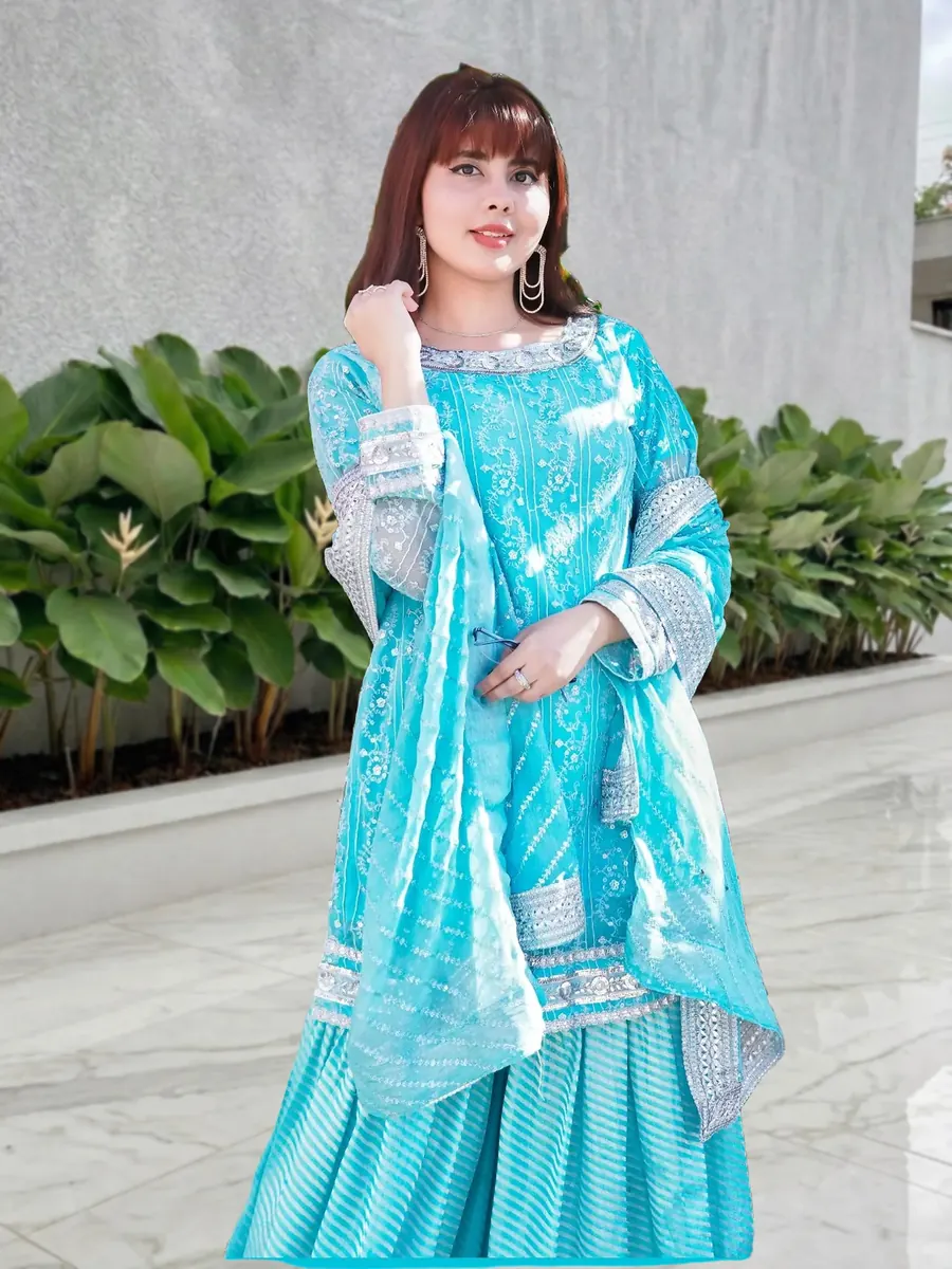 Thread and Sequin Gharara Set, photo 2 of 8