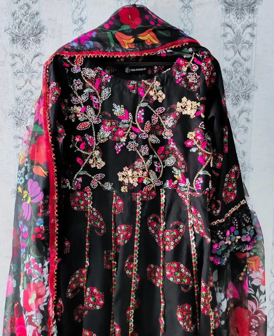 Black Lawn Frock with Pearls, photo 6 of 8
