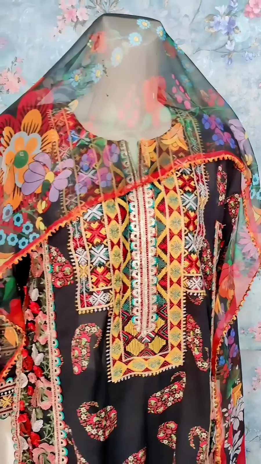 Embroidered Lawn Three-Piece, photo 3 of 3
