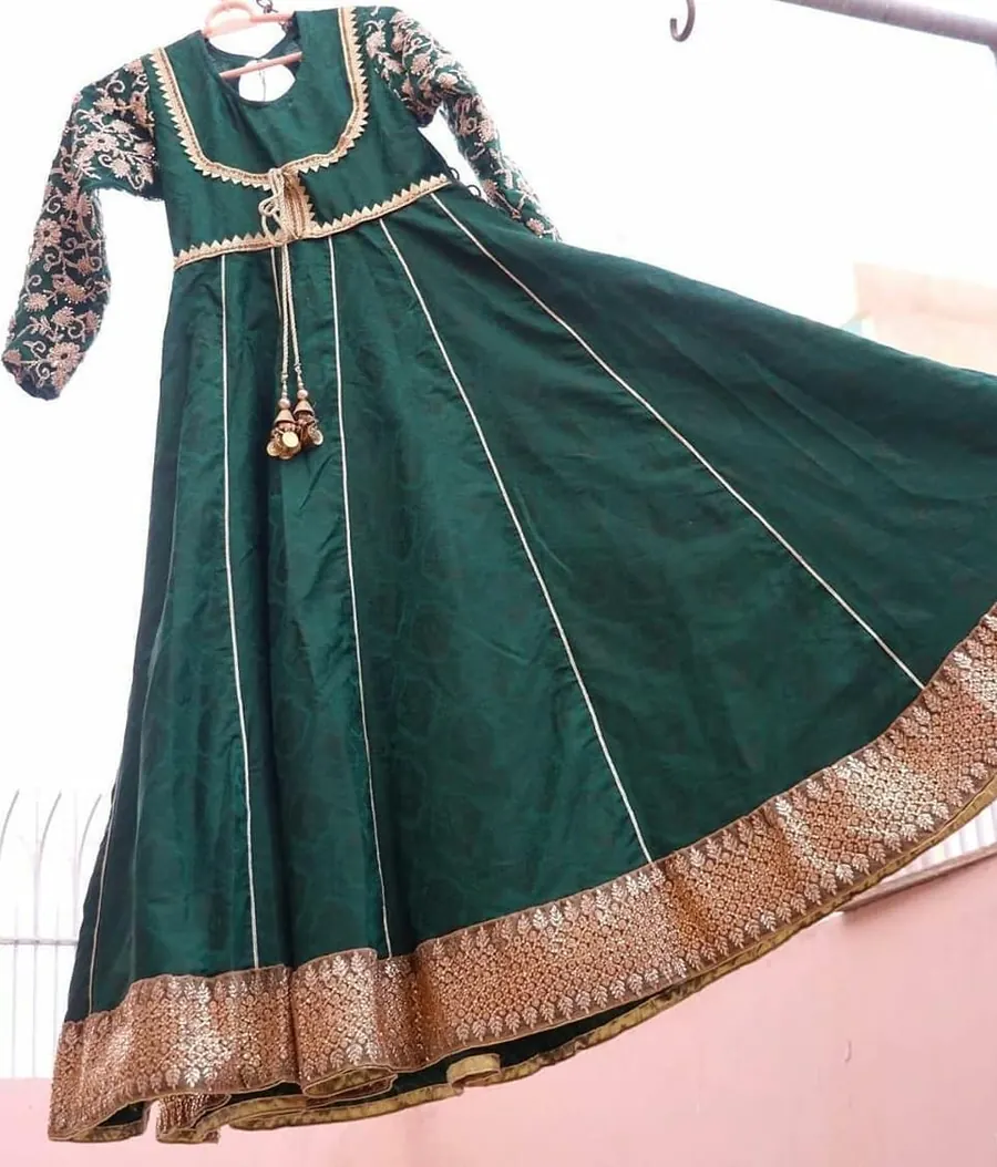 Gold in Emerald, photo 3 of 7
