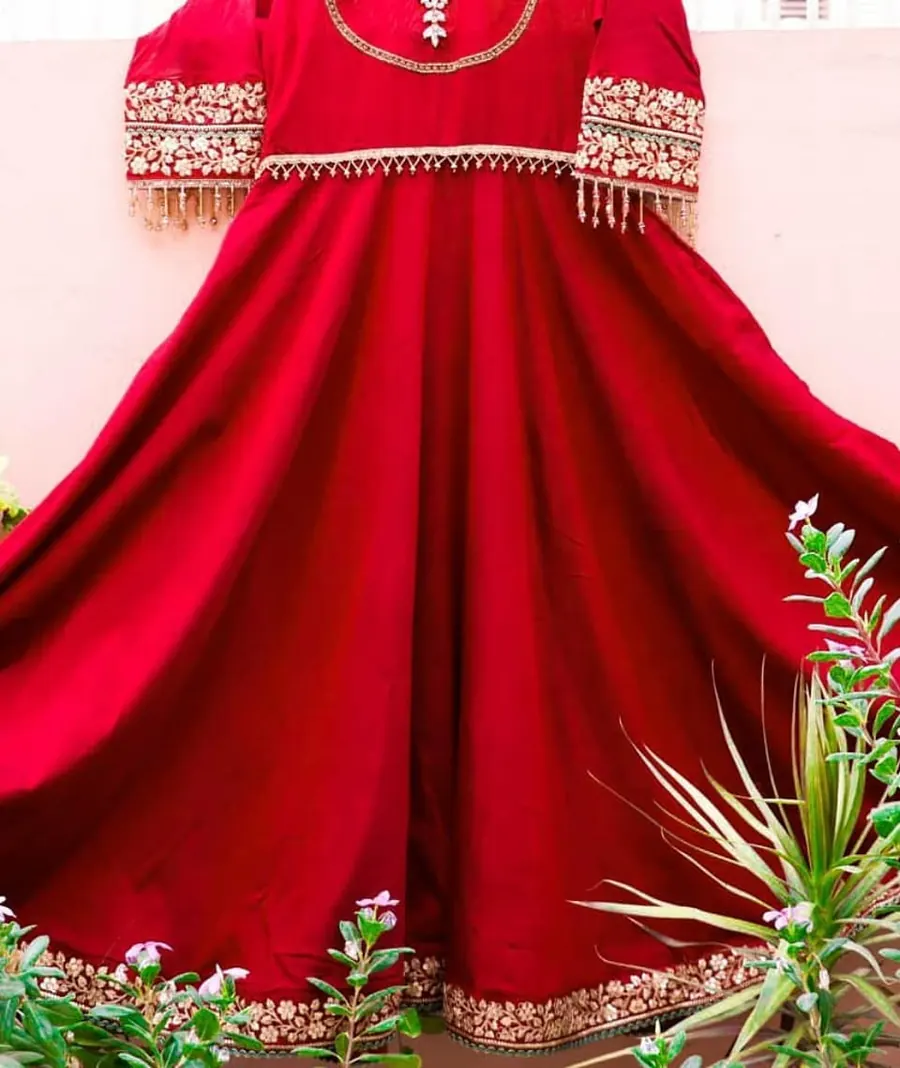 Laal Gulaab, photo 2 of 6