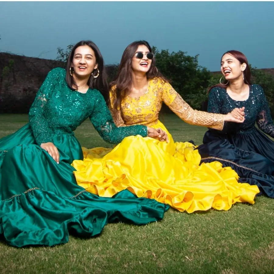 Shamose Silk Gown, photo 7 of 8