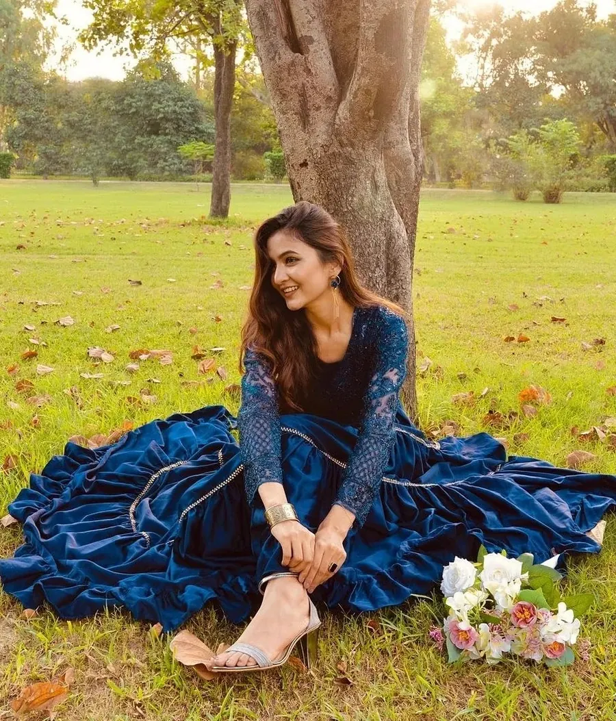 Shamose Silk Gown, photo 8 of 8