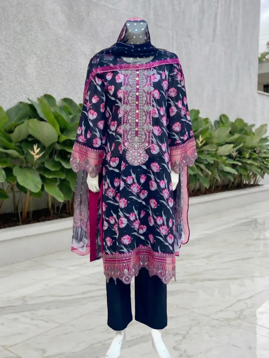 Zari Bahar, photo 3 of 8