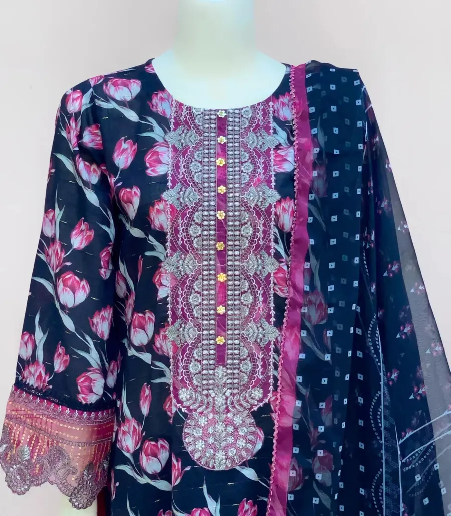 Zari Bahar, photo 7 of 8